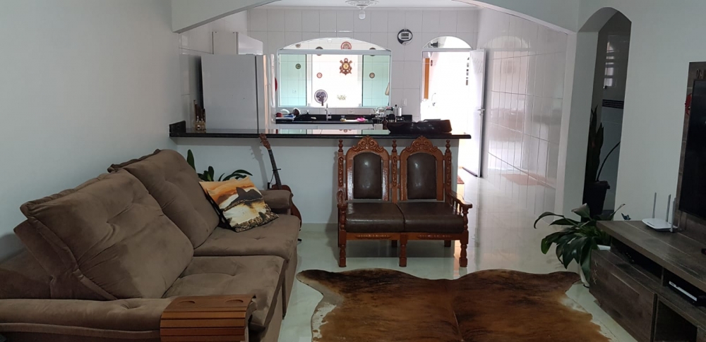 VENDO CASA NO BAIRRO OASIS, EM